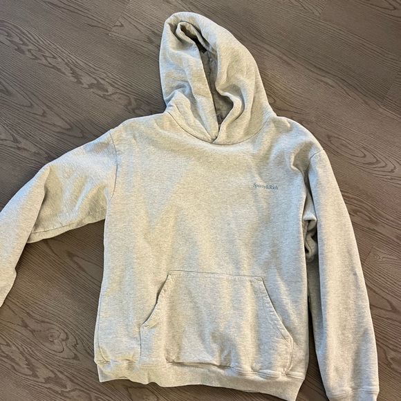 sporty and rich hoodie - Picture 2 of 3